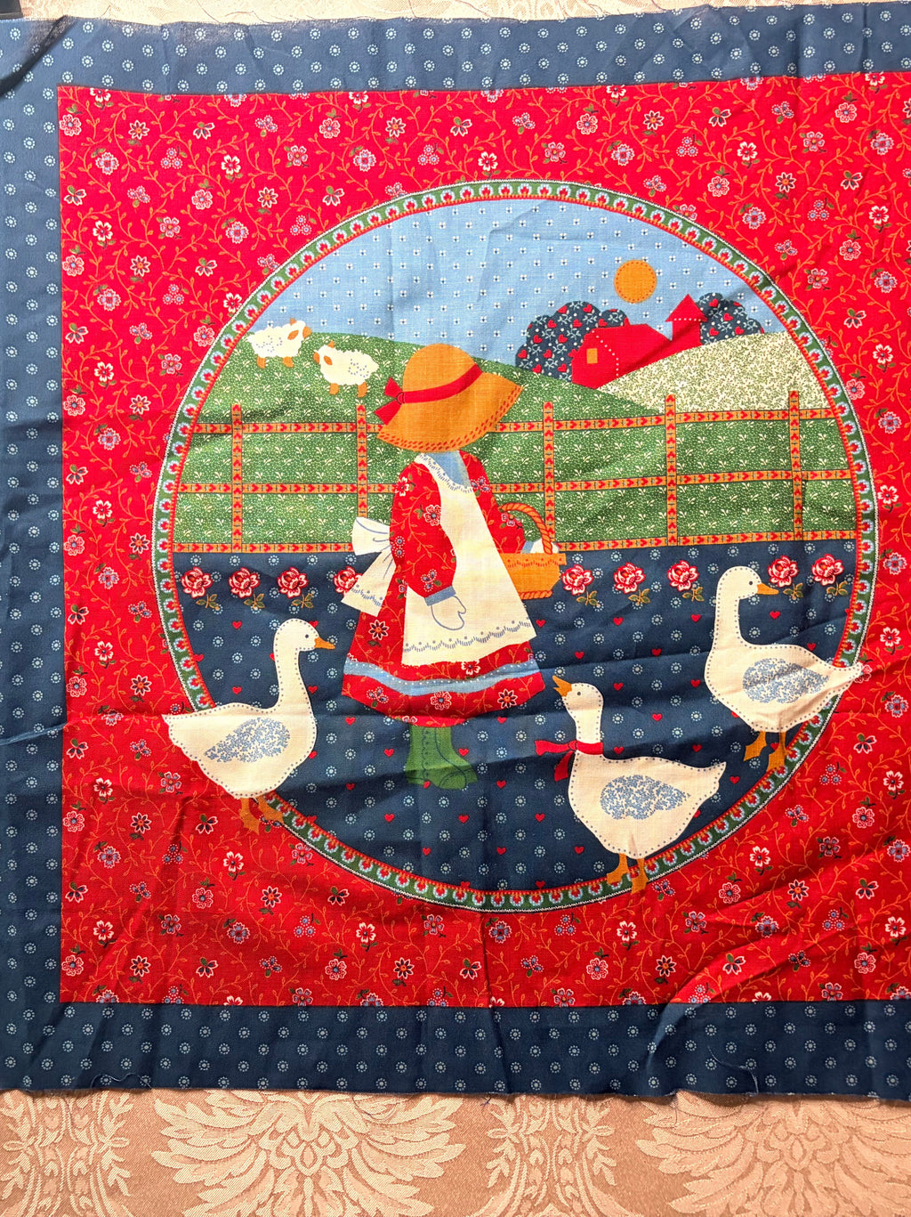 90s Fabric 2-Panel Round Medallion Quilt Blocks Cottagecore