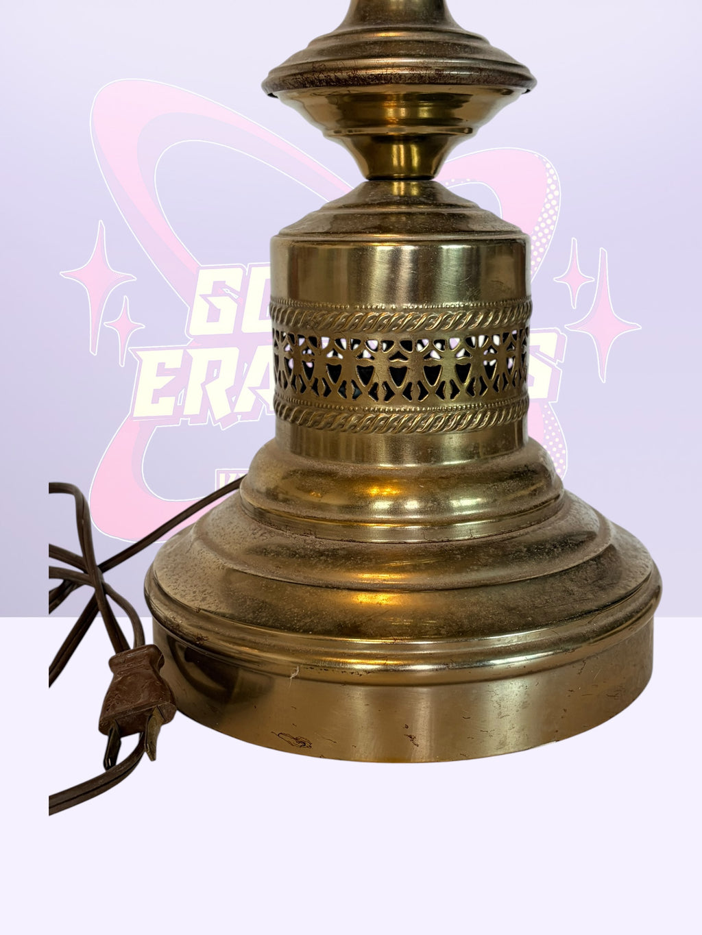 Hollywood Regency Brass trophy-style table lamp (50’s-60’s)
