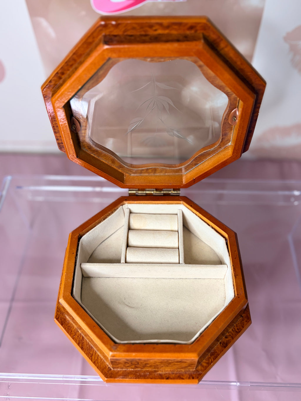 Mele octagonal jewelry box (80’s)