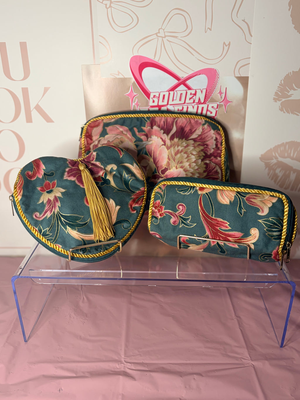 Floral cosmetic 3-set travel bags (80’s)