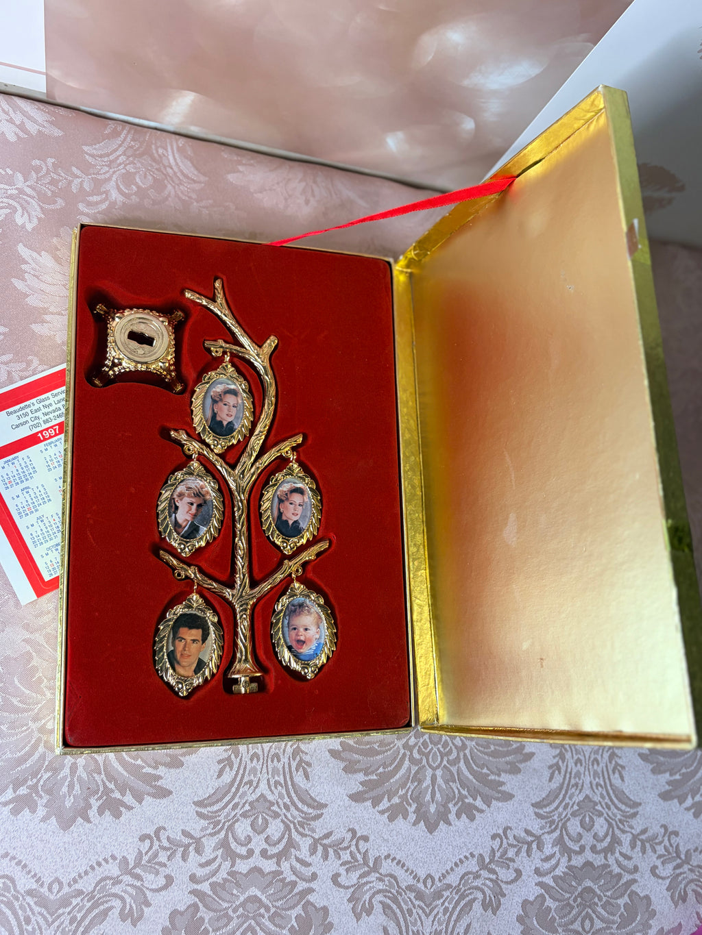 14-carat gold-plated 5-leaf family tree picture frame (90’s)