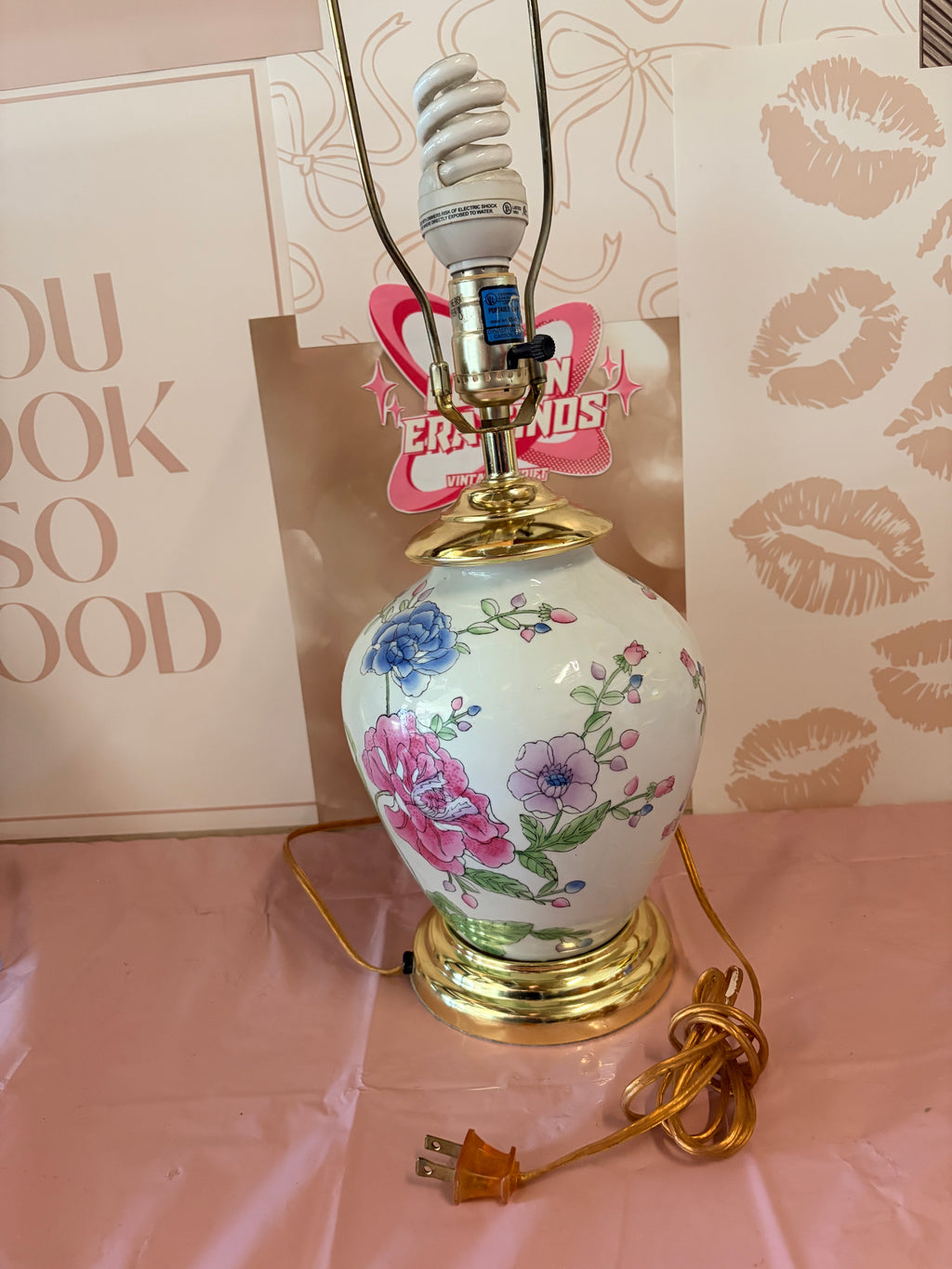 Dynasty Classics Chinoiserie floral porcelain lamp (90’s)