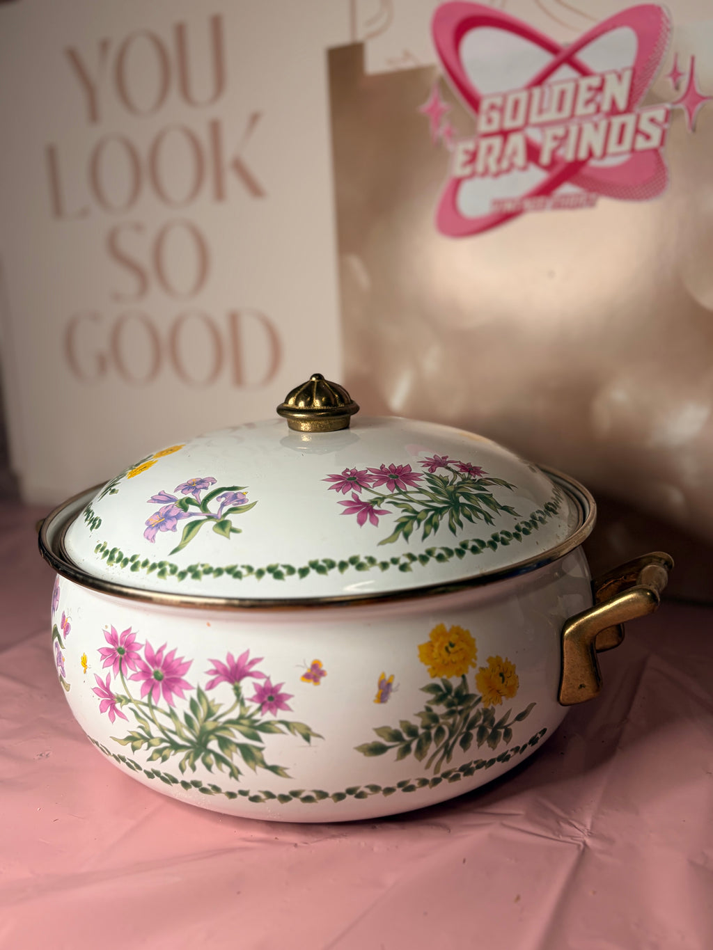Lincoware "Ivy Vine" or "Wildflower" pattern enameled metal covered casserole dish.