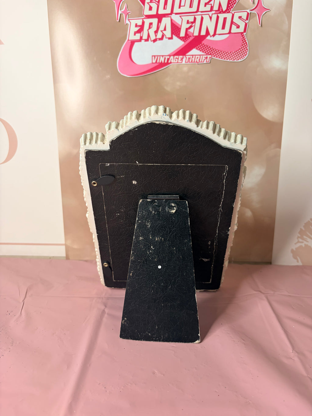 Resin Photo Frame | Ruffled White Faux Eyelet Lace with Pastel Pink (90’s)