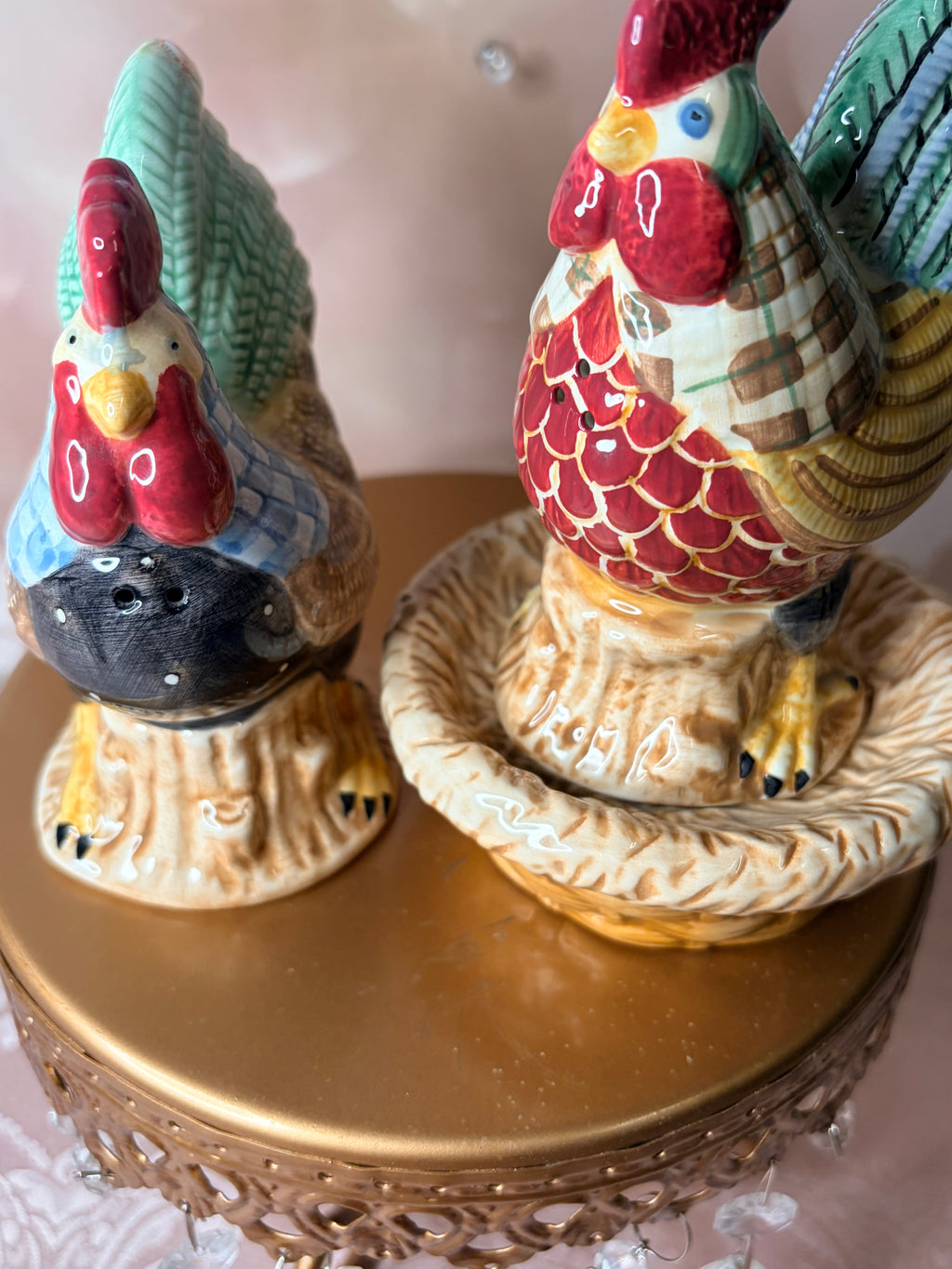Hen on a nest S&P shakers