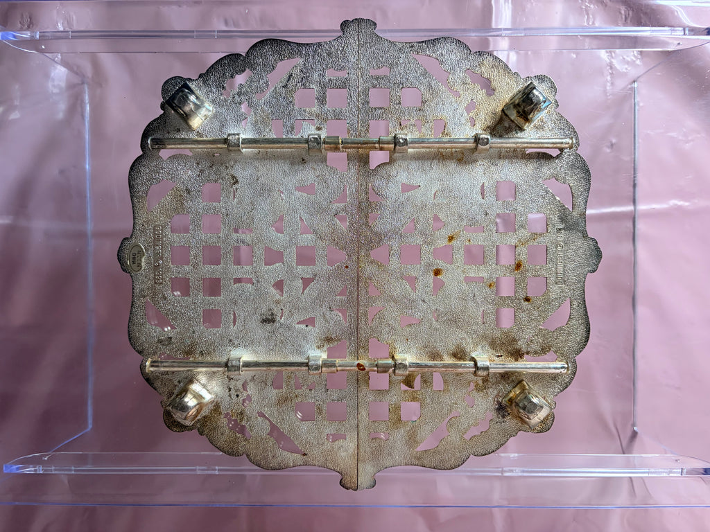 Silver plated expandable trivet