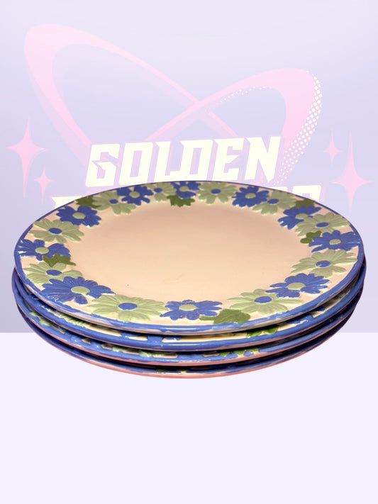 Daisy ceramic dinner plates (90’s)